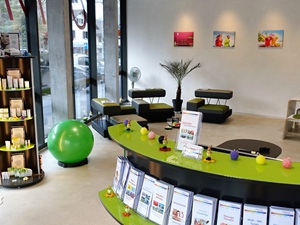 Empfang OptiVital Gesundheitsschule Empfangstheke OptiVital Gesundheitsschule